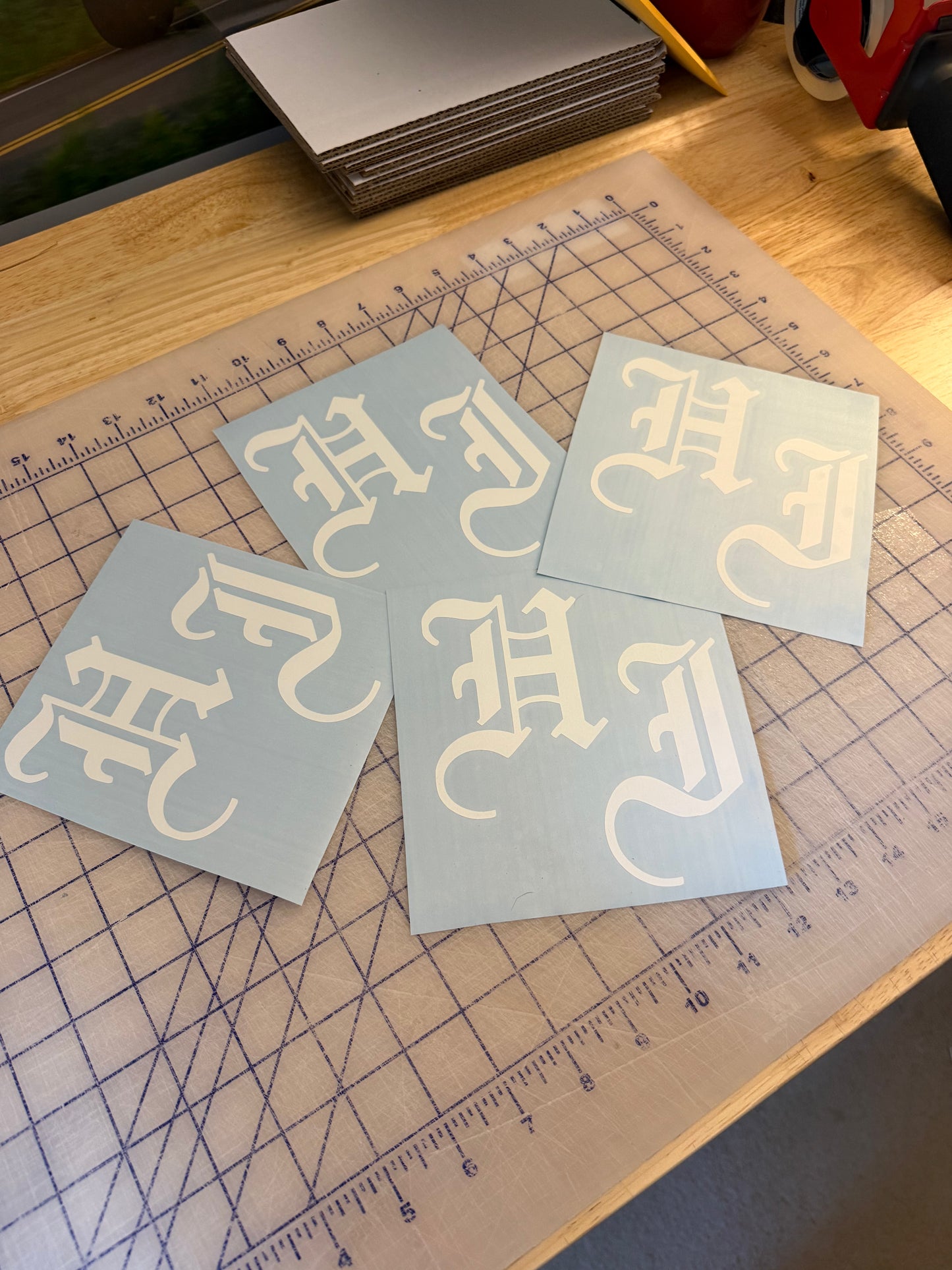 Hawai'i "HI" in Old English Letters Decal